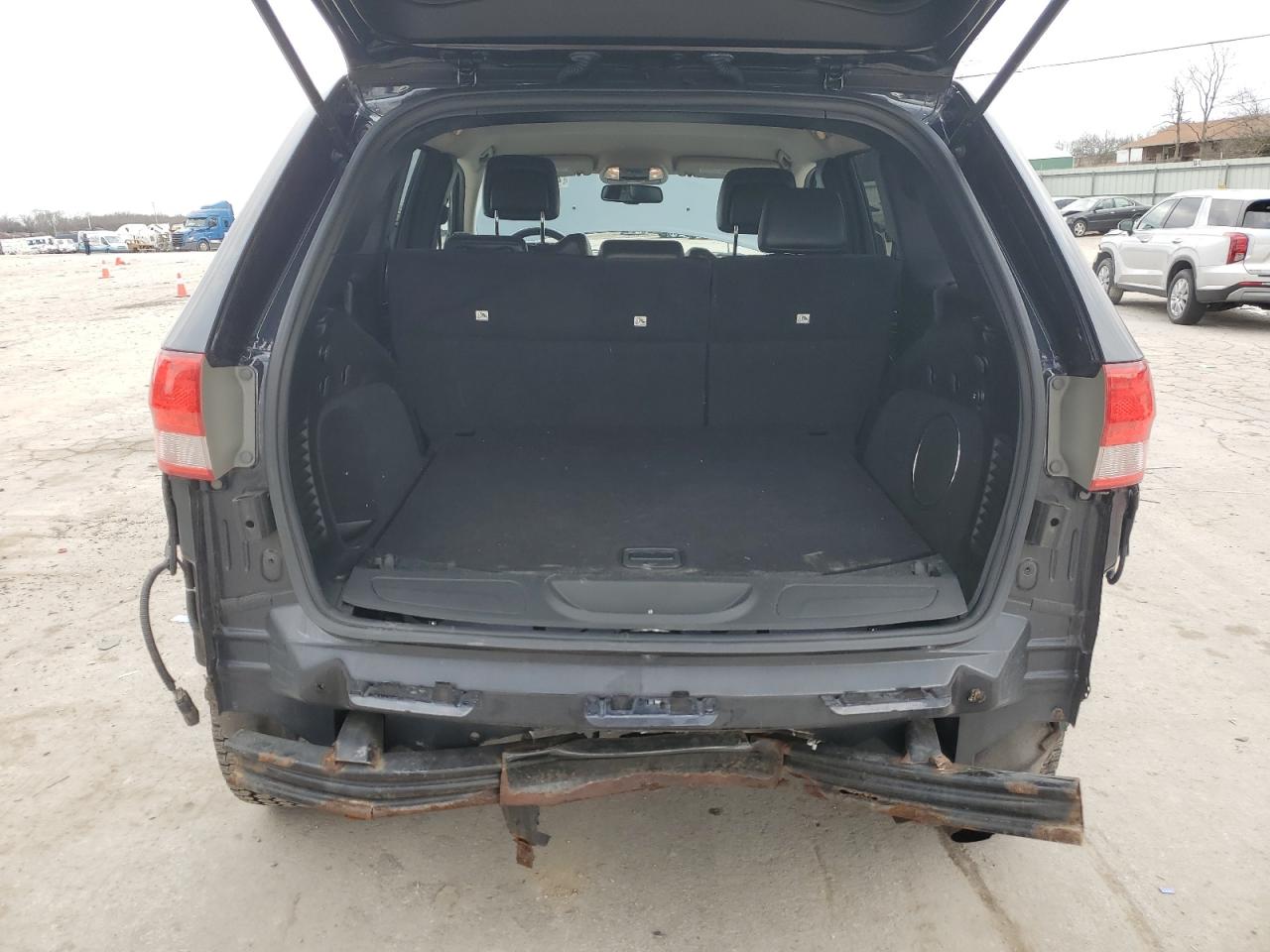 2012 Jeep Grand Cherokee - Image 6