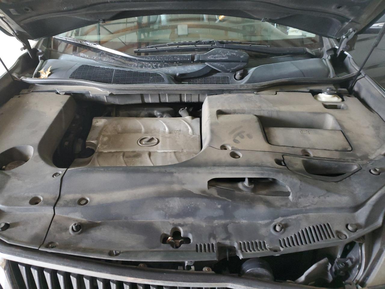 2010 Lexus RX - Image 12