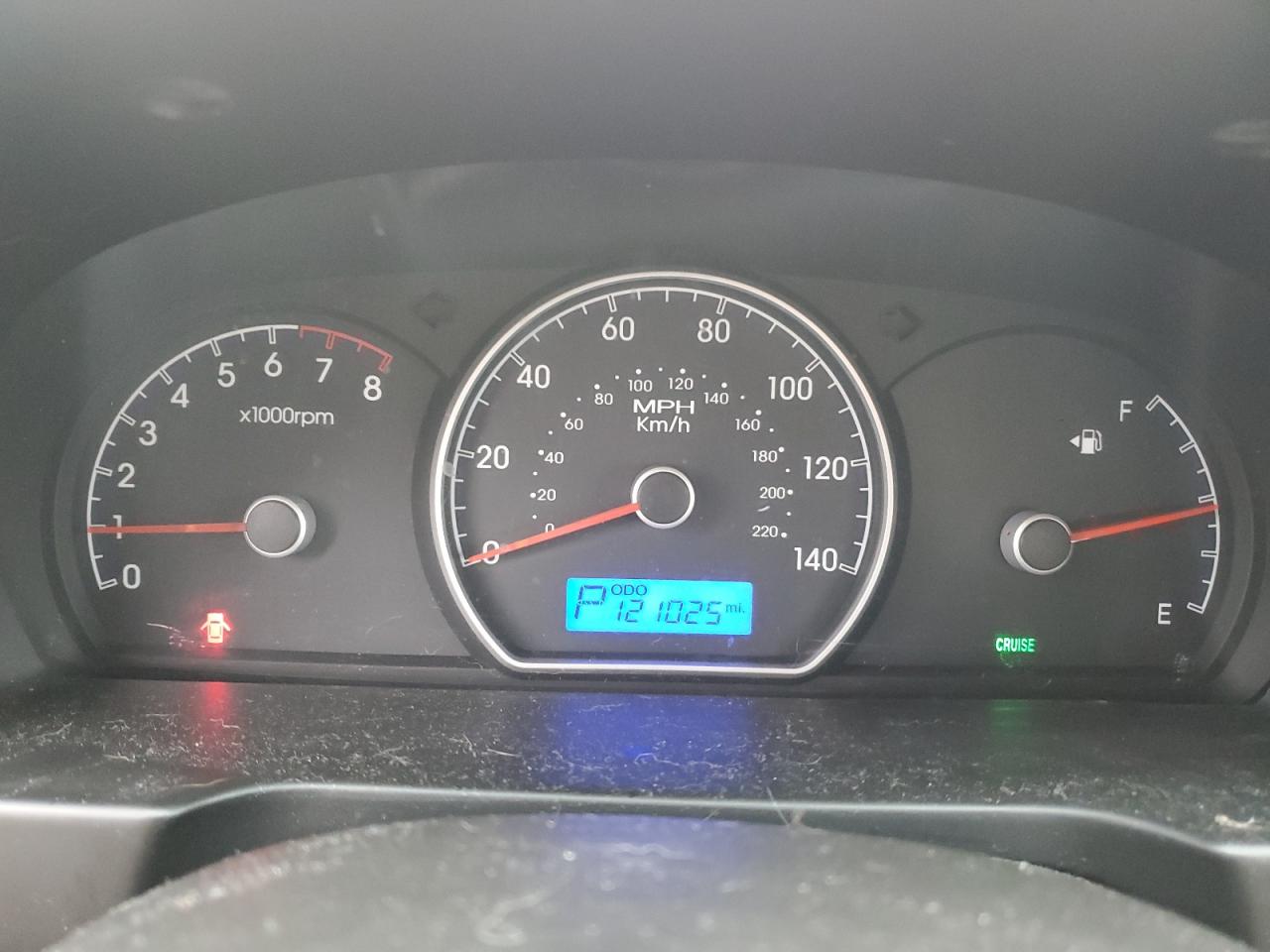 2010 Hyundai Elantra - Image 9