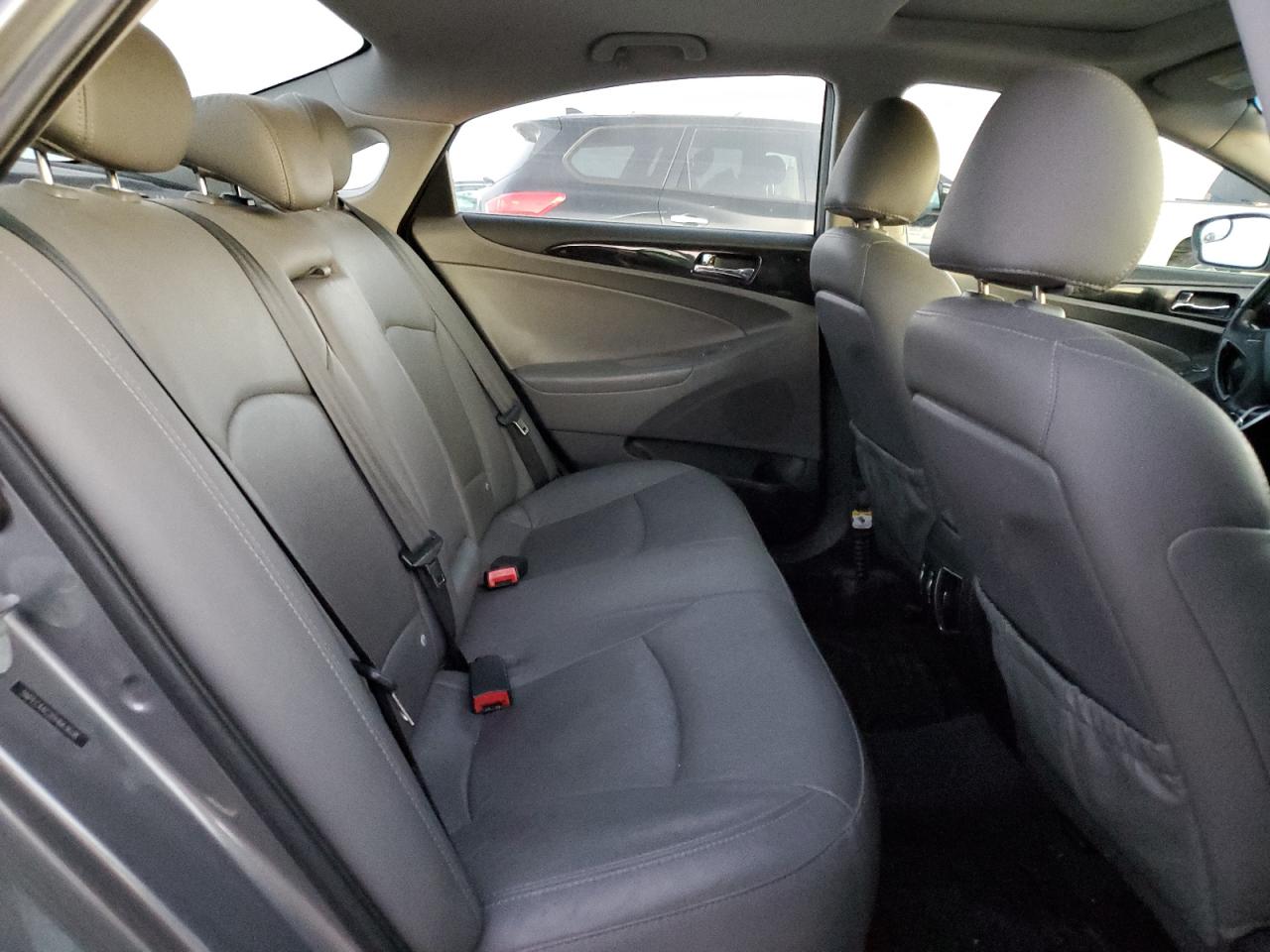 2013 Hyundai Sonata - Image 10