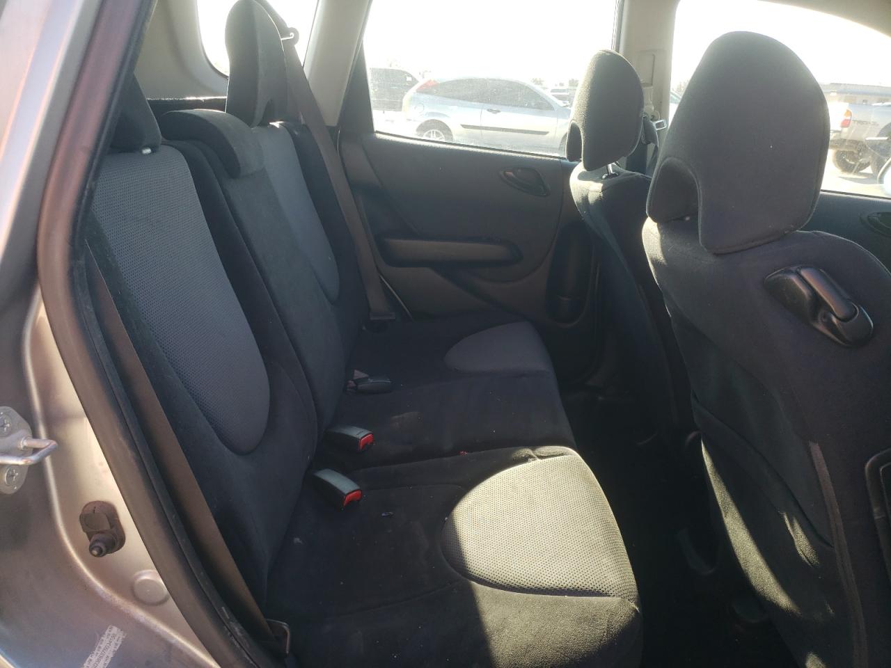 2007 Honda Fit - Image 10