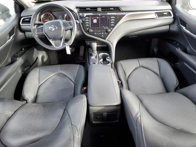  TOYOTA CAMRY 2018 Czerwony