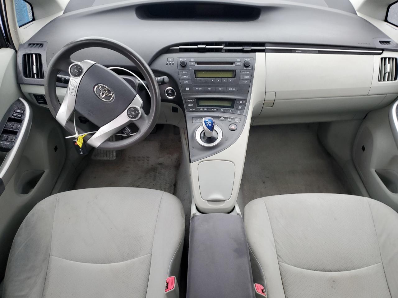 2010 Toyota Prius - Image 8