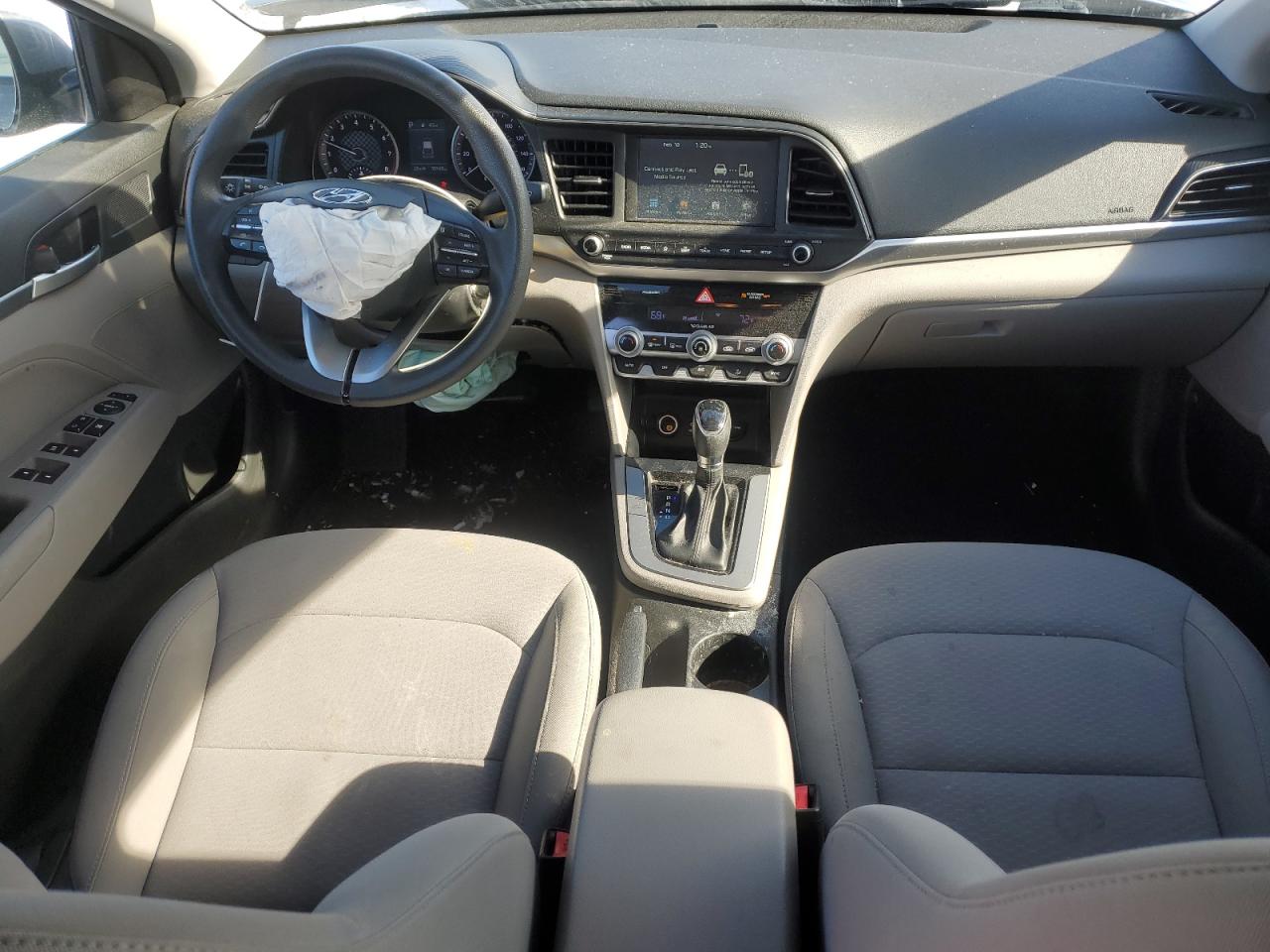 2020 Hyundai Elantra - Image 8