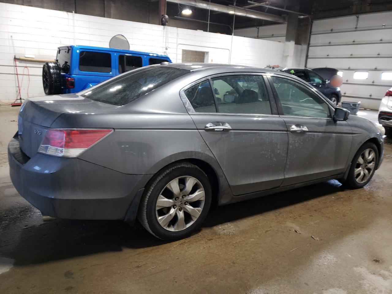 2009 Honda Accord - Image 3