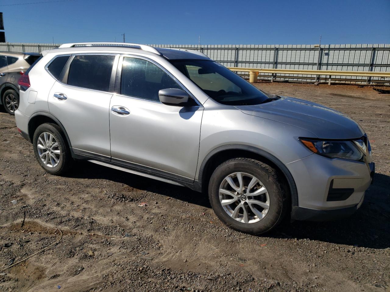 2018 Nissan Rogue - Image 4