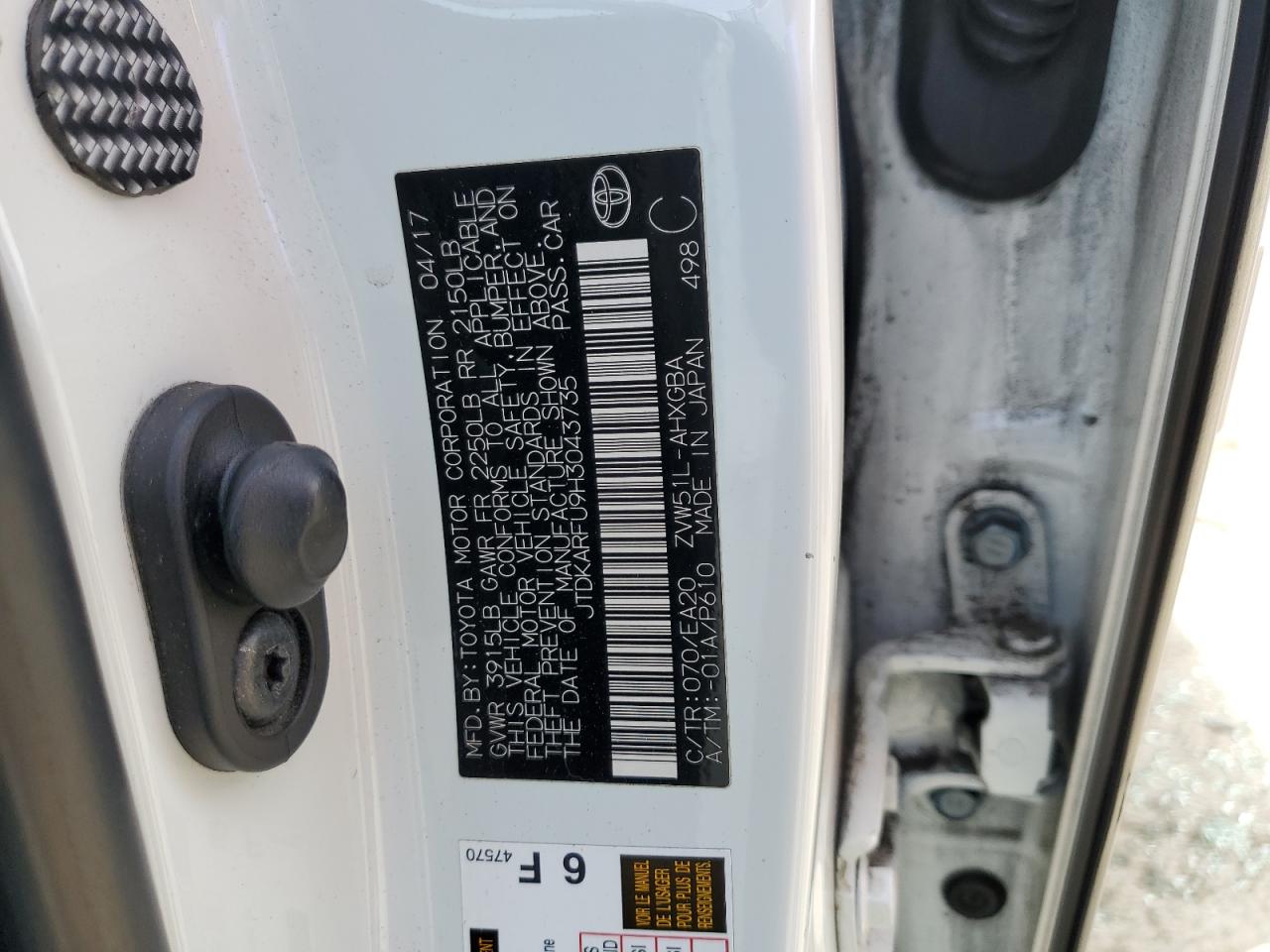 2017 Toyota Prius - Image 14