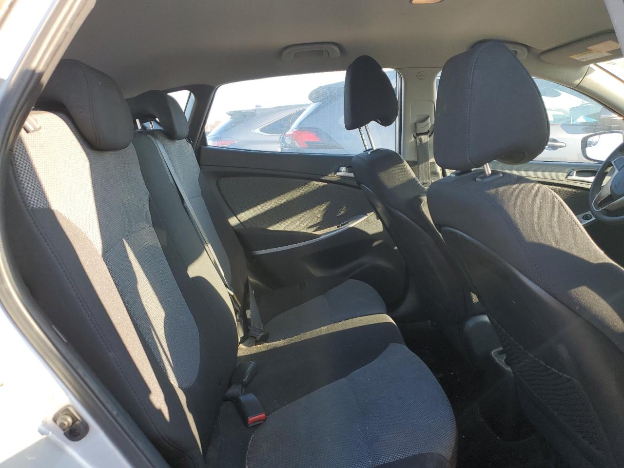 2014 Hyundai Accent - Image 10