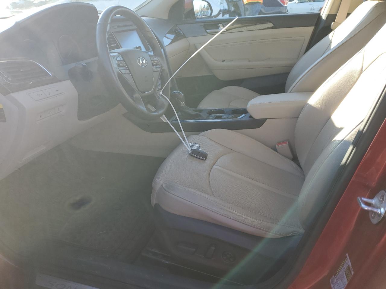 2016 Hyundai Sonata - Image 7
