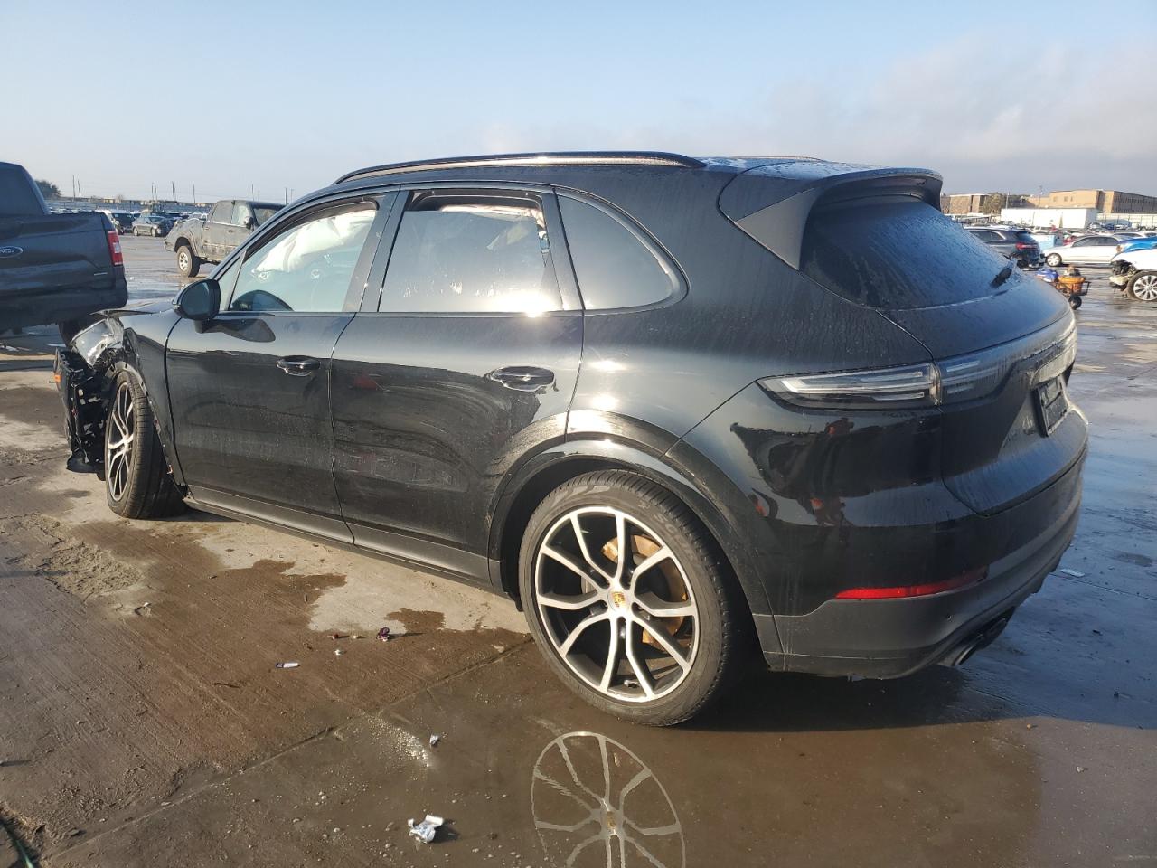 2019 Porsche Cayenne - Image 2