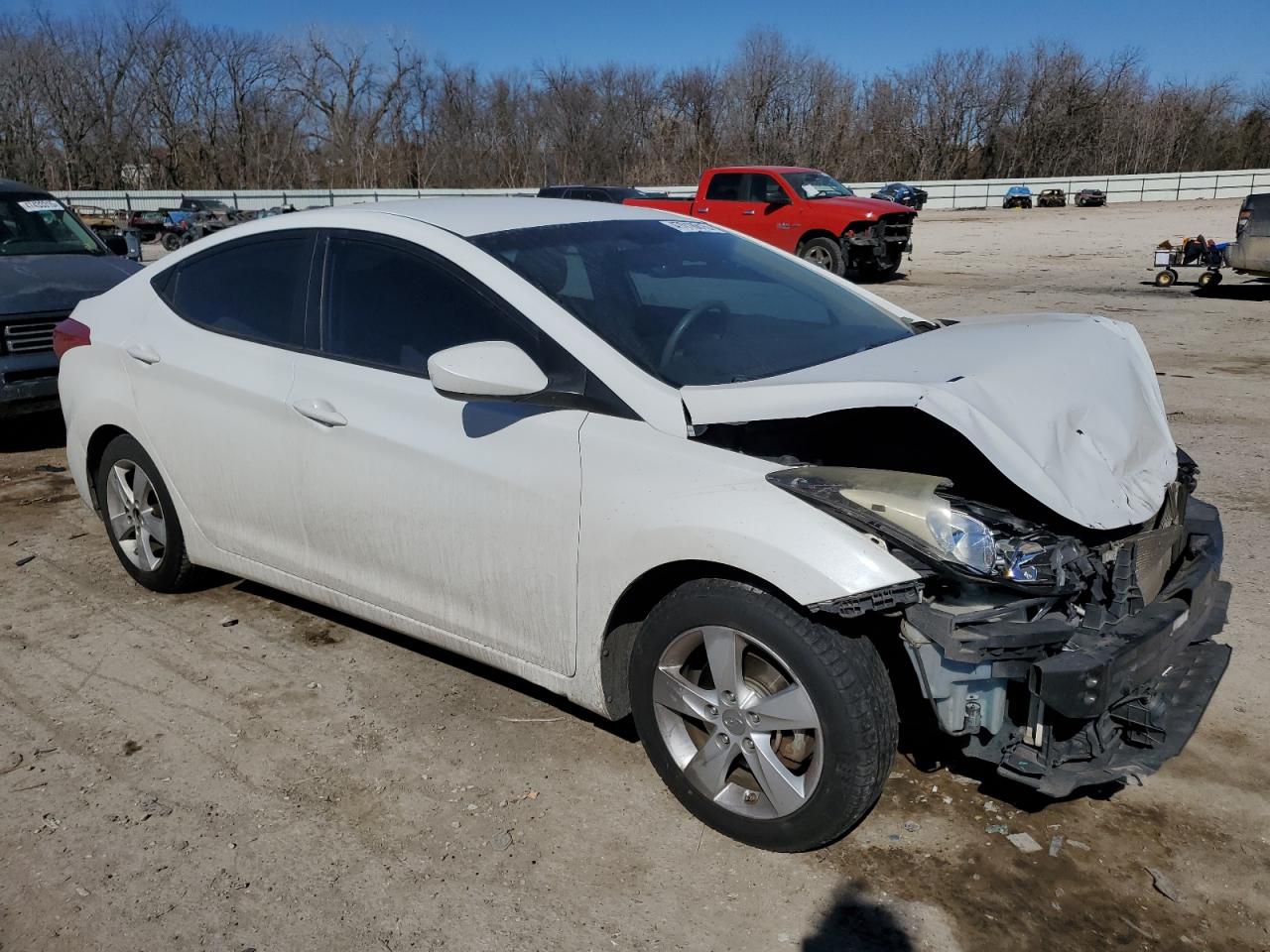 2013 Hyundai Elantra - Image 4