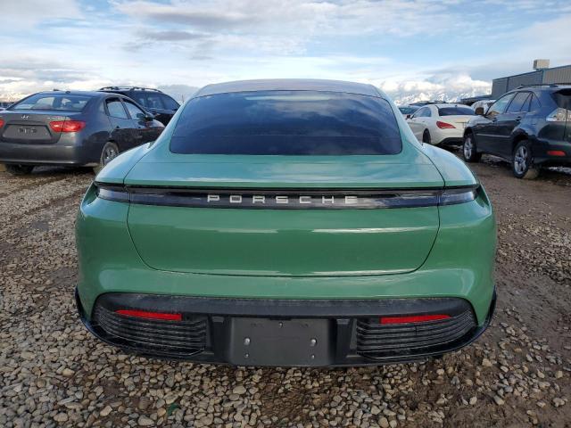  PORSCHE TAYCAN 2020 Зеленый