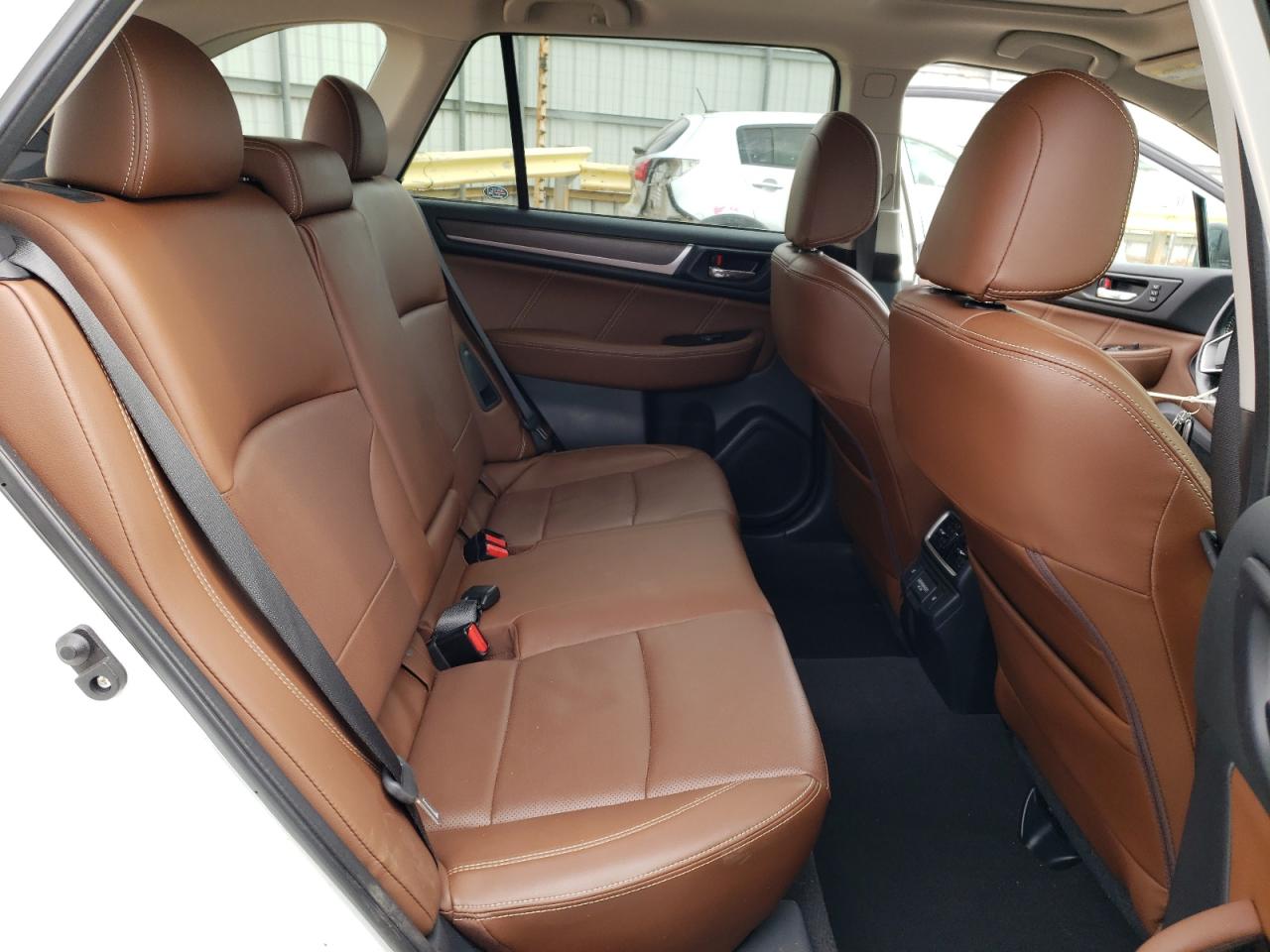 2018 Subaru Outback - Image 11