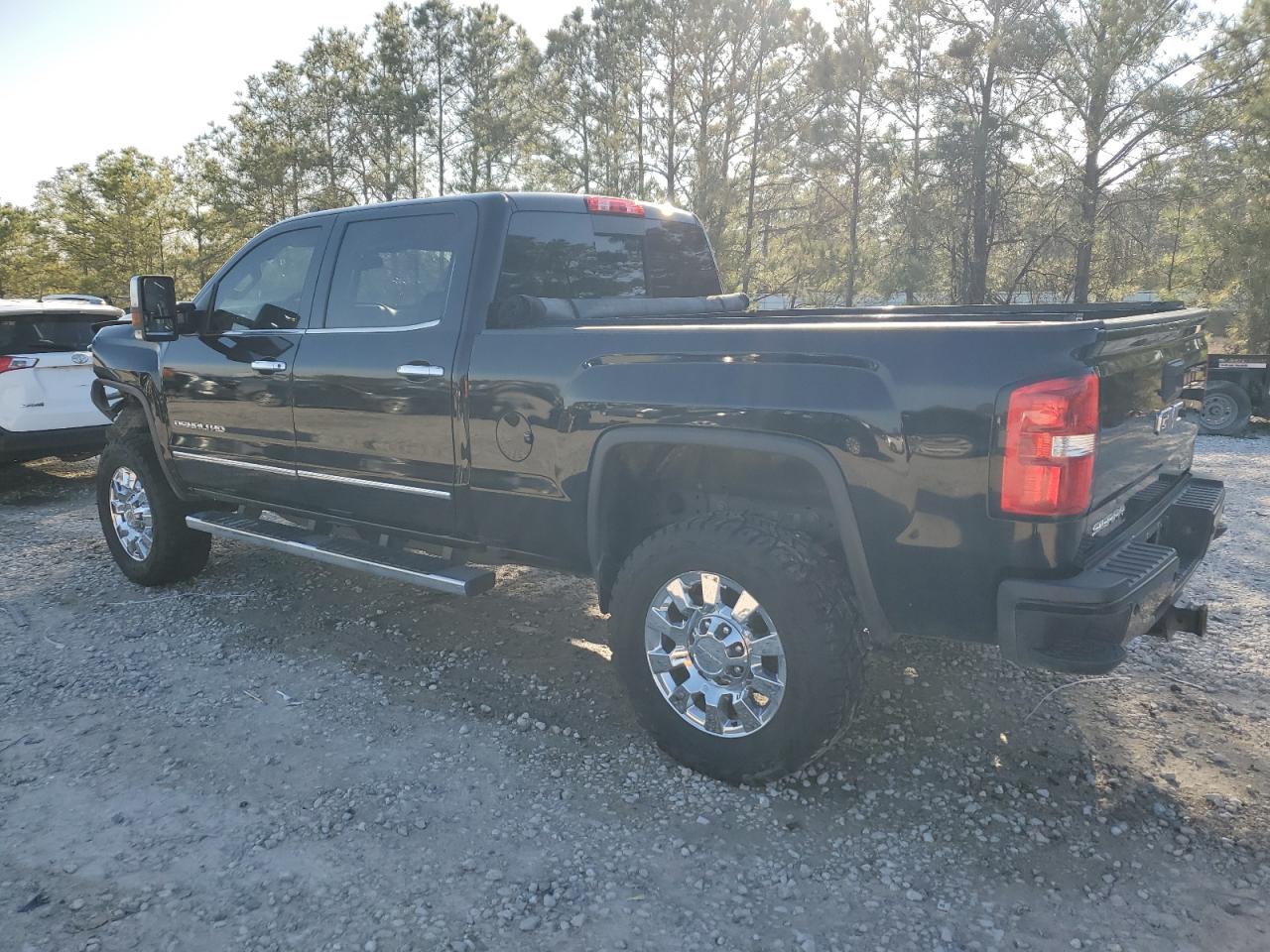 2017 GMC Sierra - Image 2