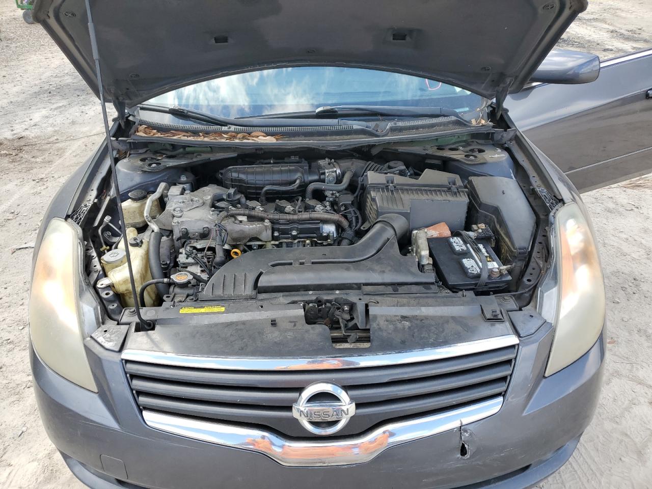 2009 Nissan Altima - Image 12