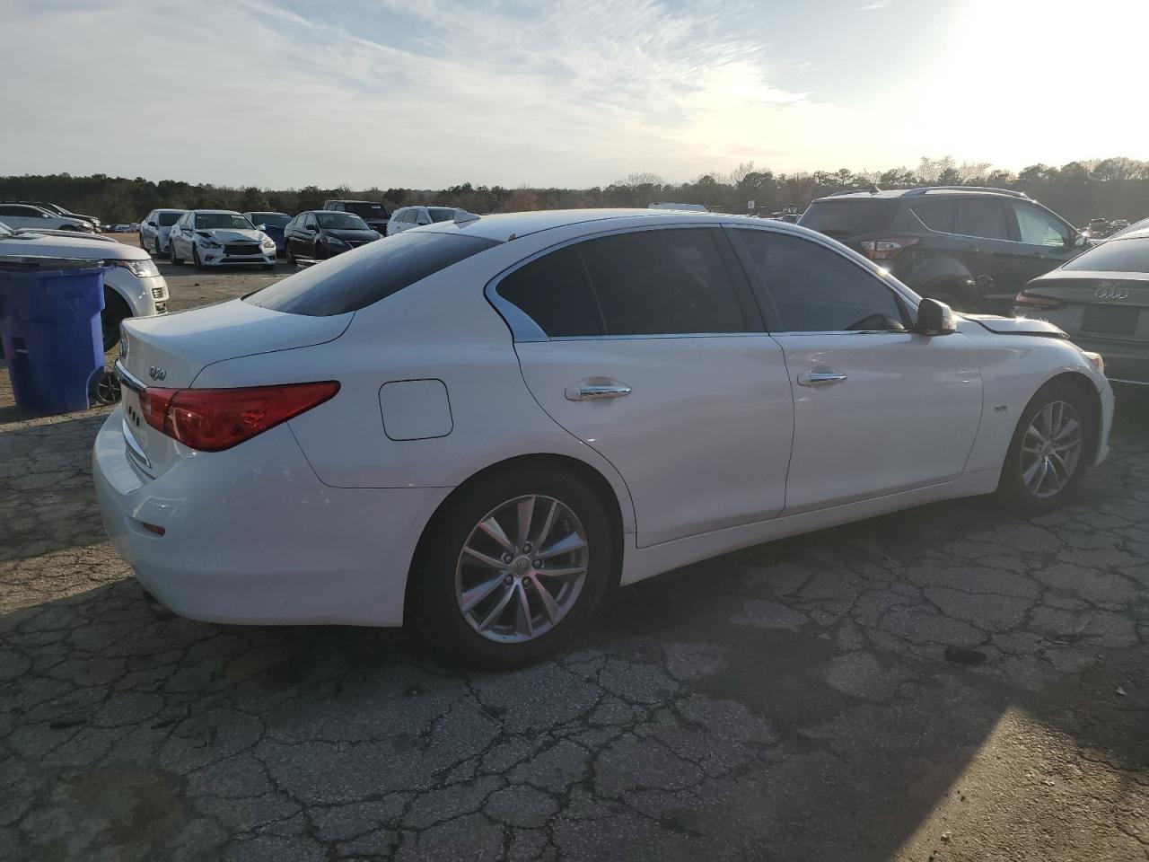 2017 Infiniti Q50 - Image 3