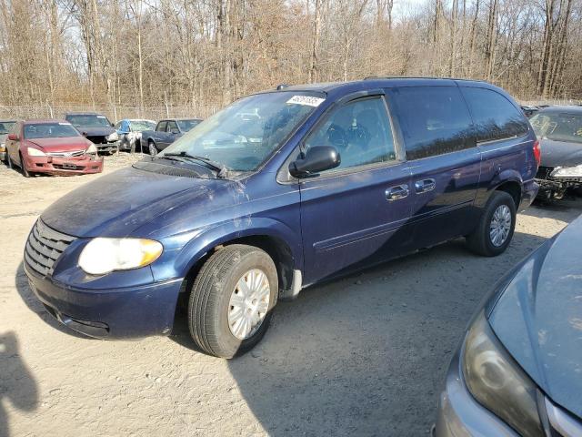 2005 Chrysler Town & Country Lx