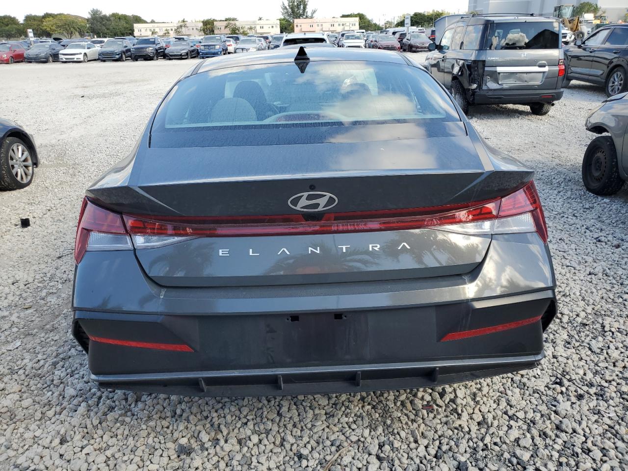 2024 Hyundai Elantra - Image 6