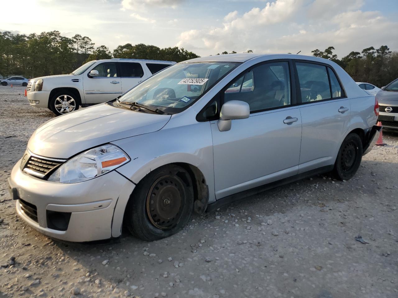 2009 Nissan Versa - Image 1