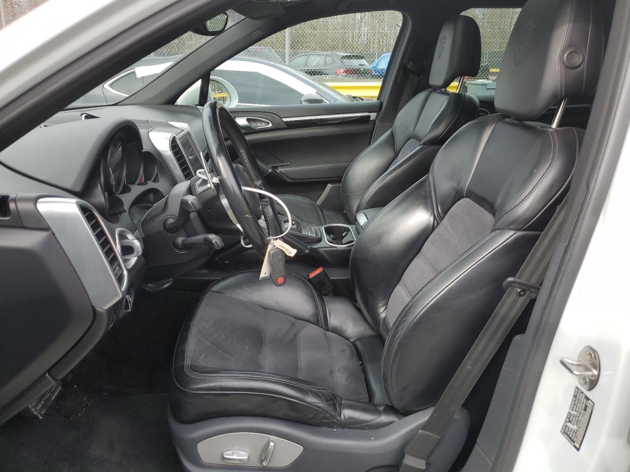 2017 Porsche Cayenne - Image 7