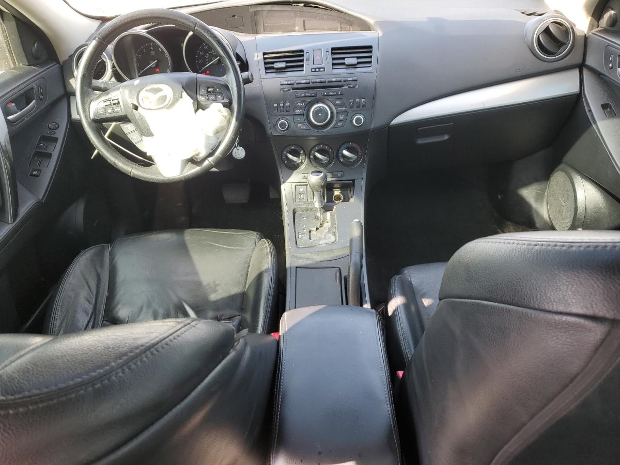 2012 Mazda 3 - Image 8