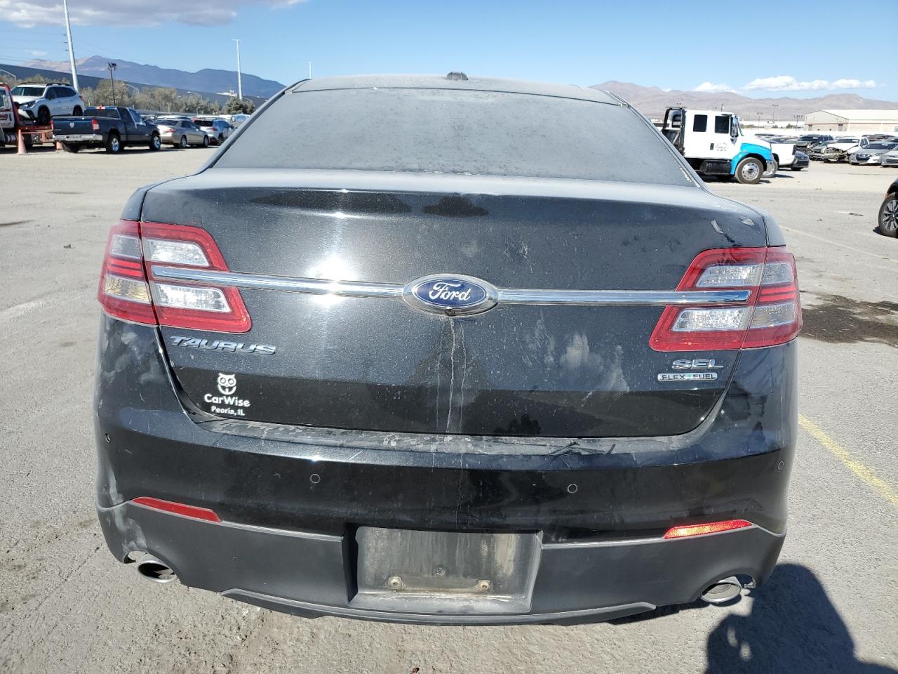 2015 Ford Taurus - Image 6