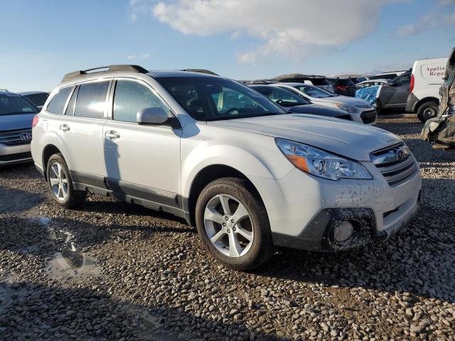  SUBARU OUTBACK 2013 White