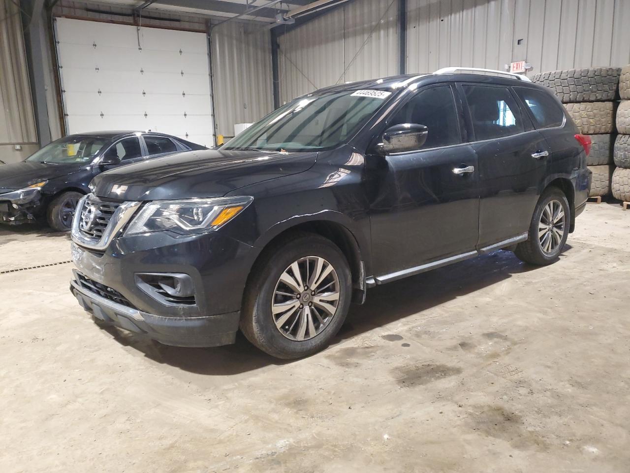 2019 Nissan Pathfinder S na sprzedaż w West Mifflin, PA - Front End