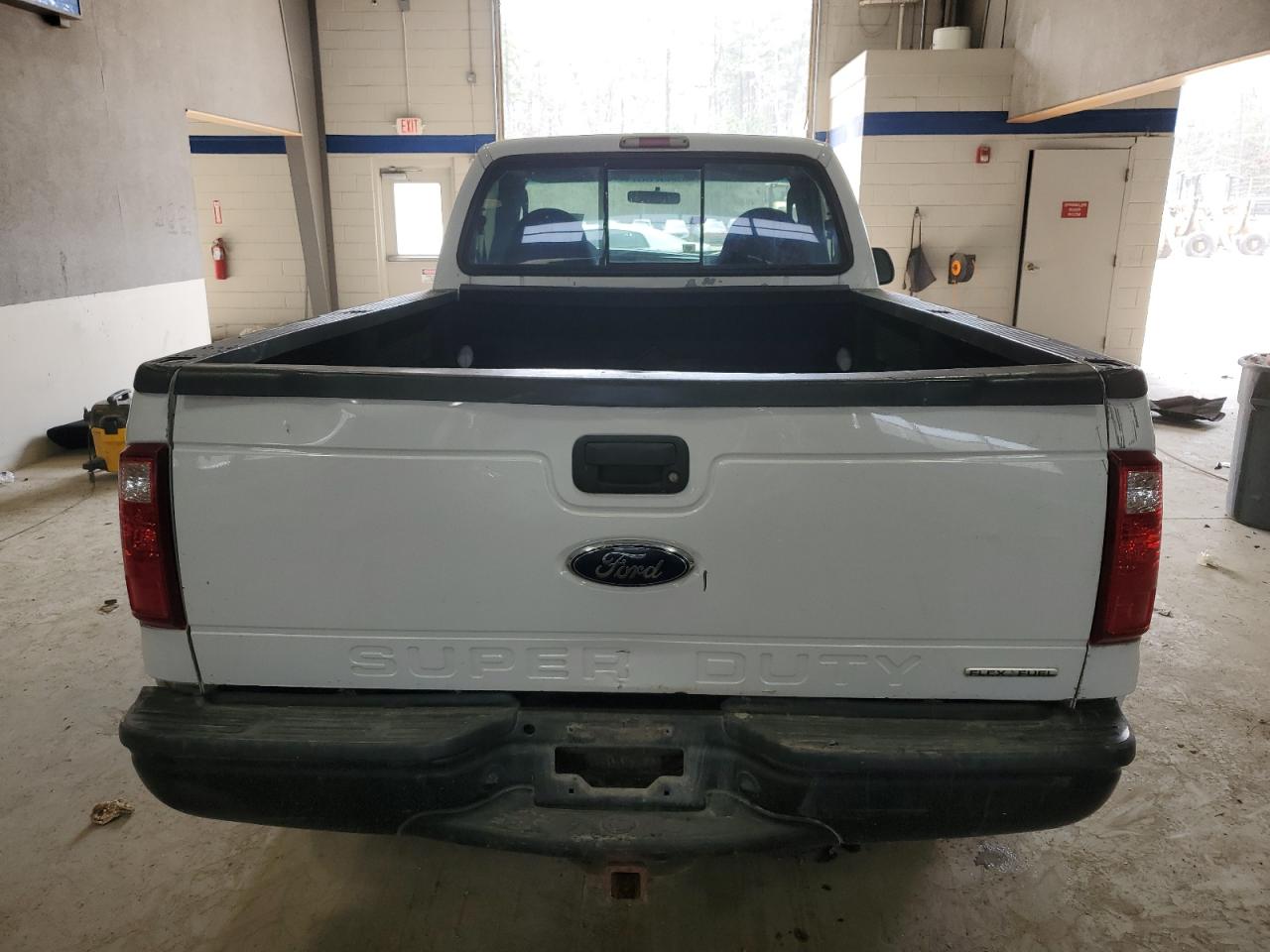 2003 Ford F250 - Image 10