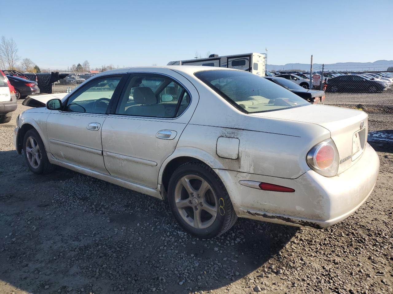 2002 Nissan Maxima - Image 2