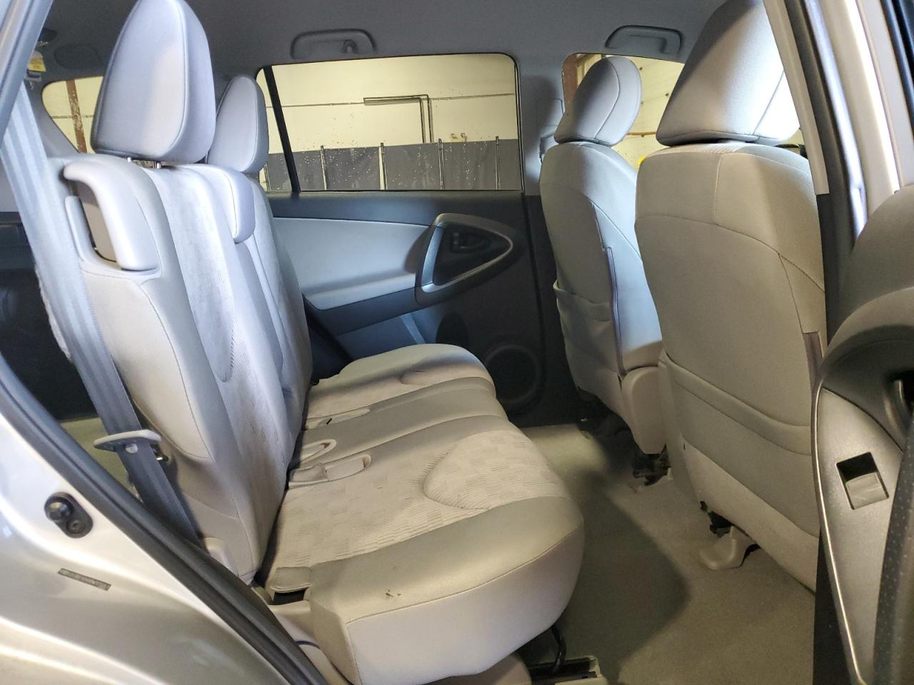 2011 Toyota RAV 4 - Image 11