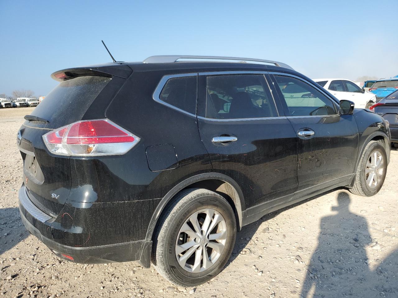 2015 Nissan Rogue - Image 3