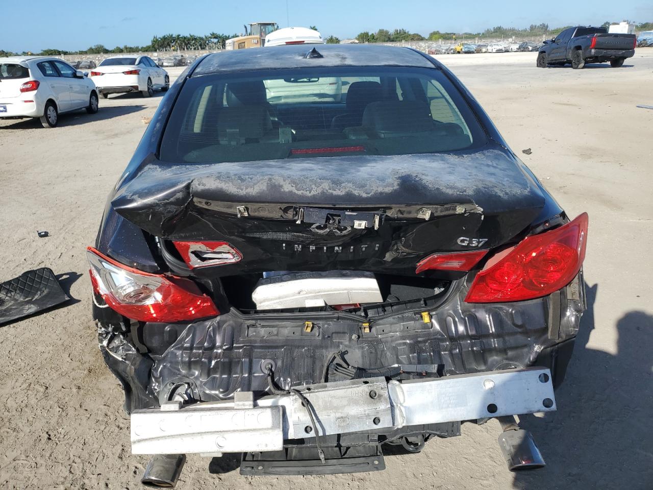 2013 Infiniti G - Image 6
