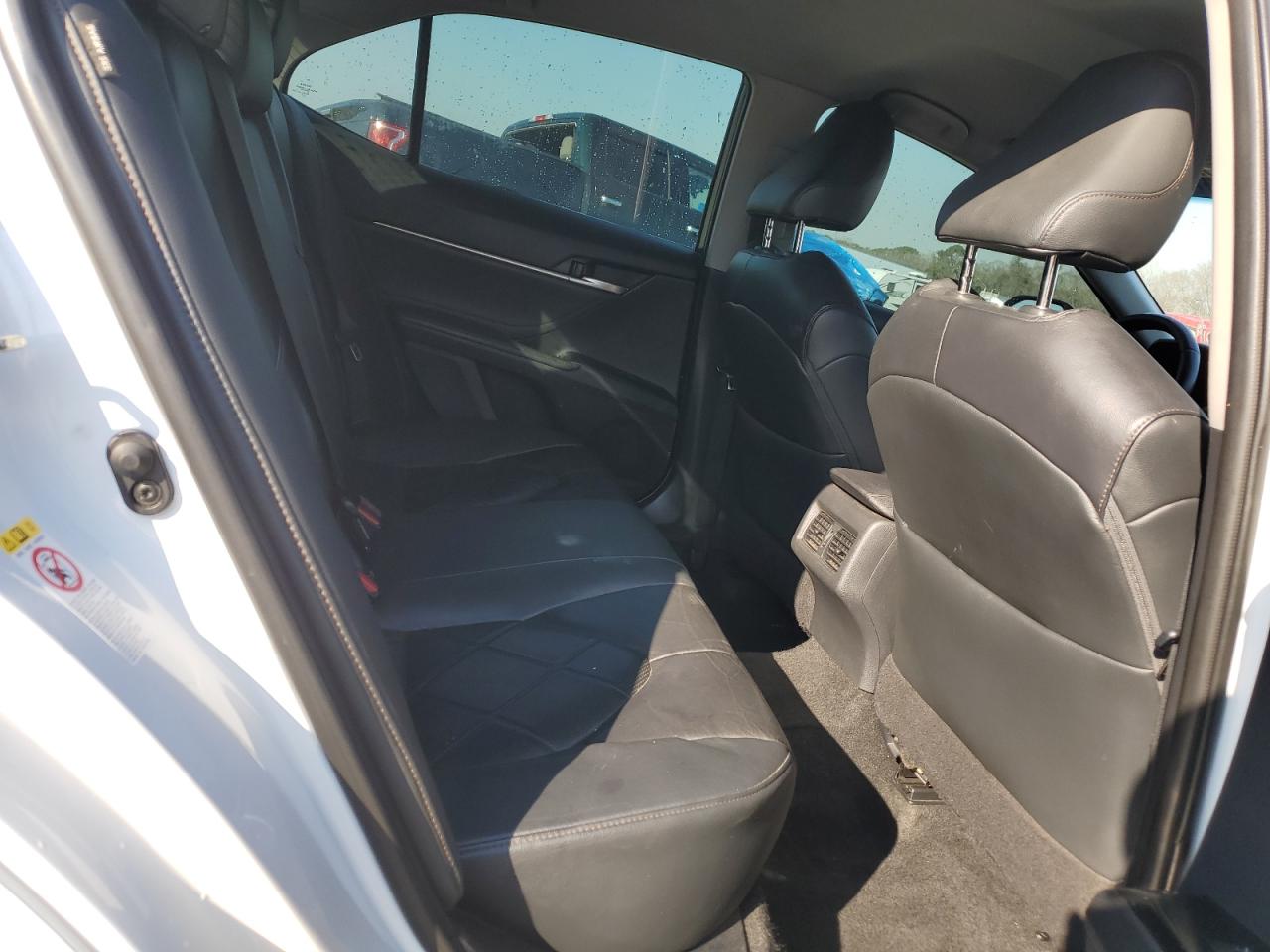 2018 Toyota Camry - Image 10