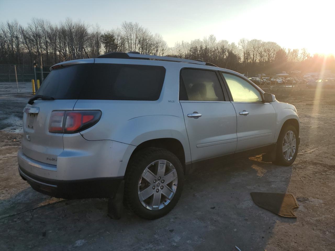2017 GMC Acadia - Image 3