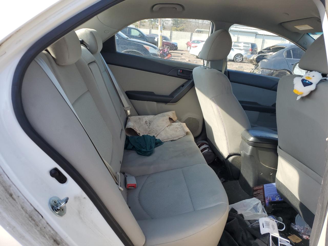 2010 Kia Forte - Image 11