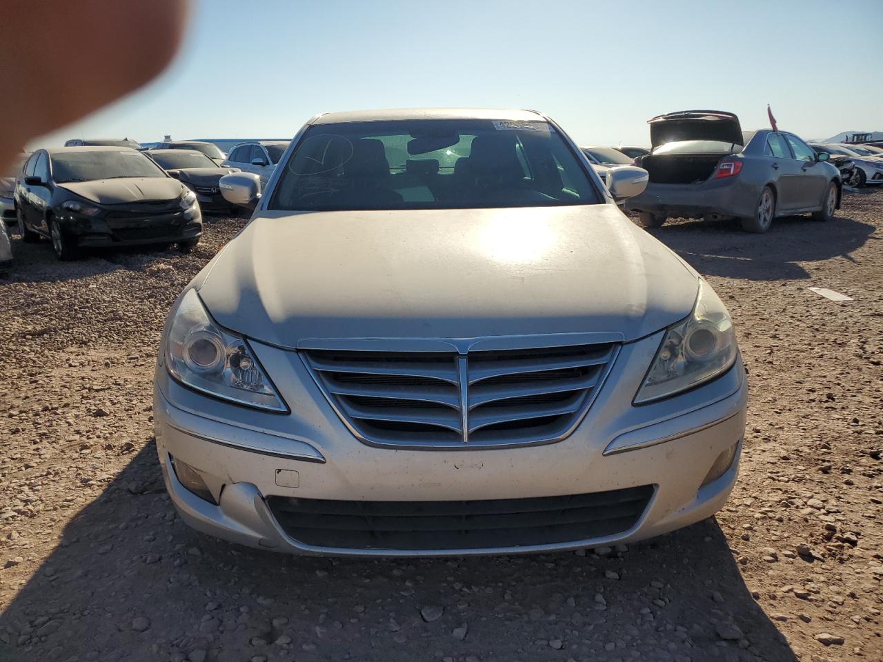 2011 Hyundai Genesis - Image 5
