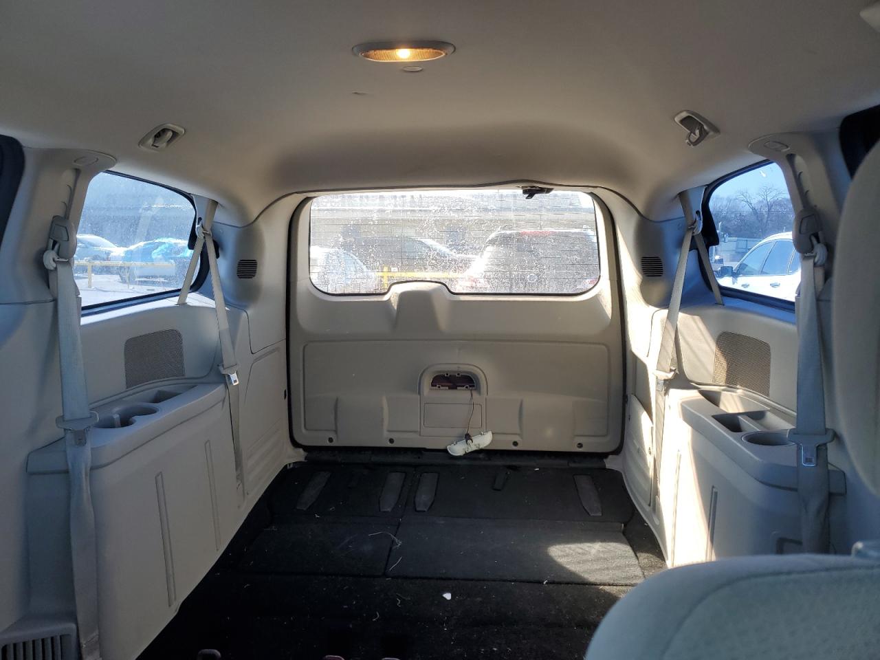 2012 Dodge Caravan - Image 10