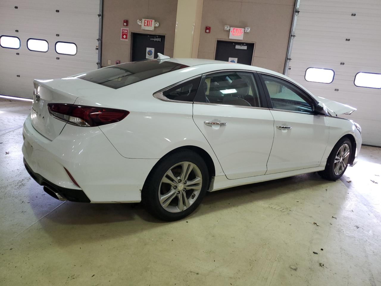 2018 Hyundai Sonata - Image 3