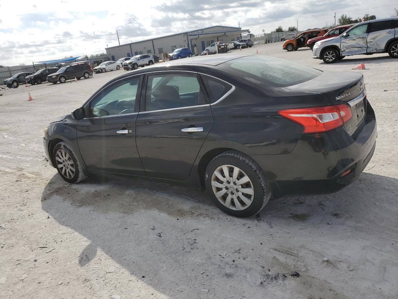 2016 Nissan Sentra - Image 2