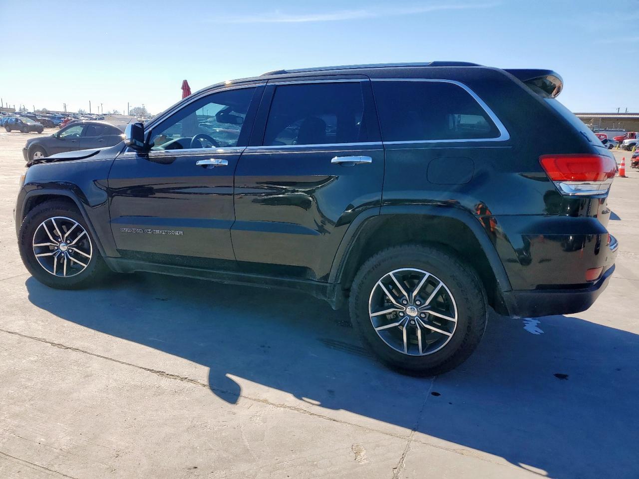 2018 Jeep Grand Cherokee - Image 2