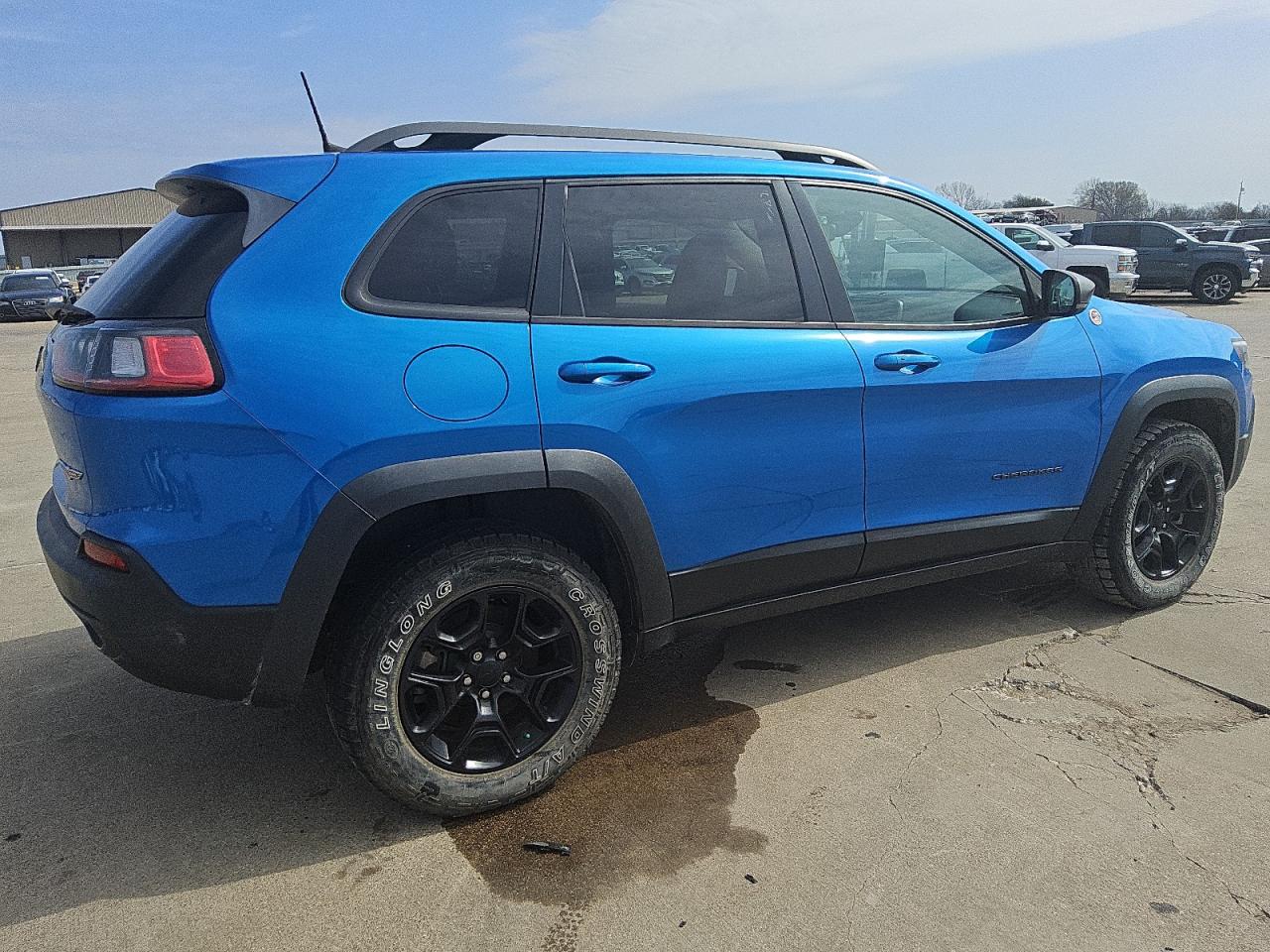 2019 Jeep Cherokee - Image 3