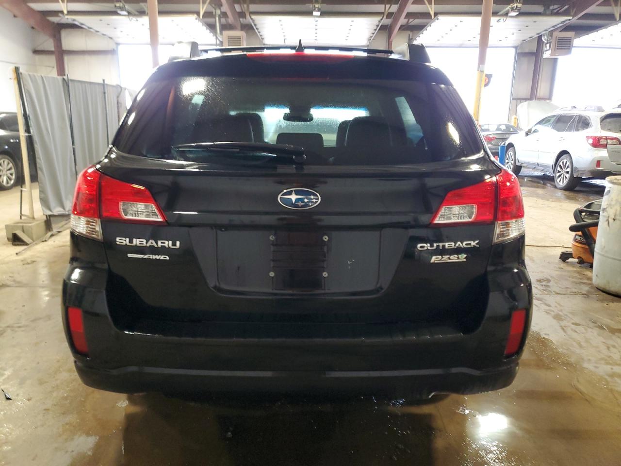 2011 Subaru Outback - Image 6