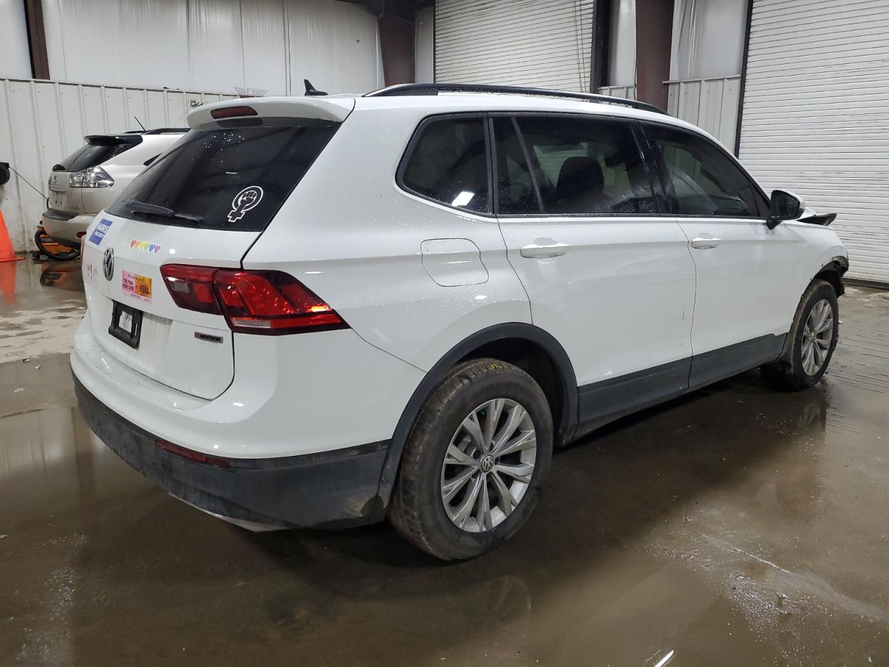 2020 Volkswagen Tiguan - Image 3