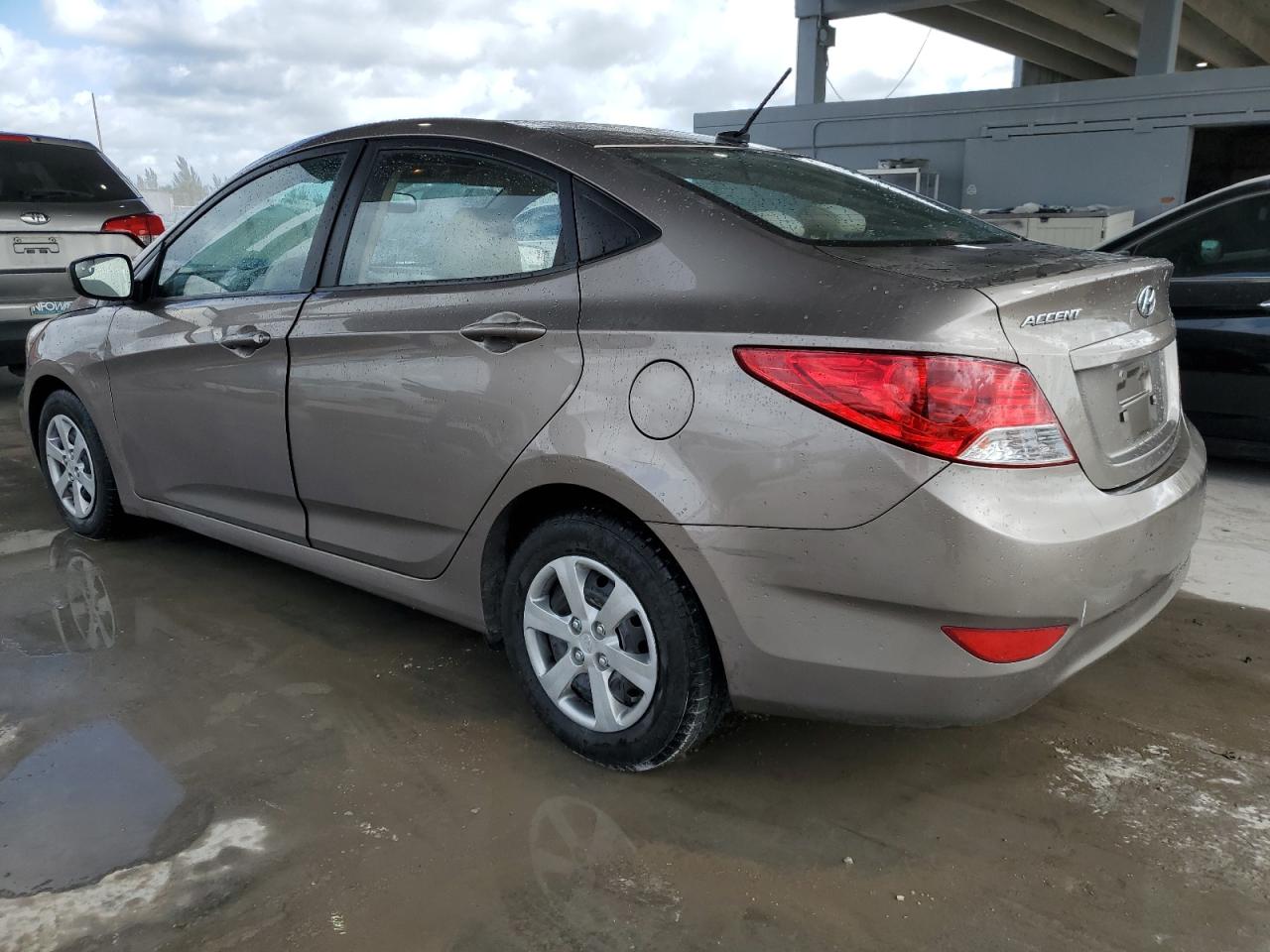 2014 Hyundai Accent - Image 2