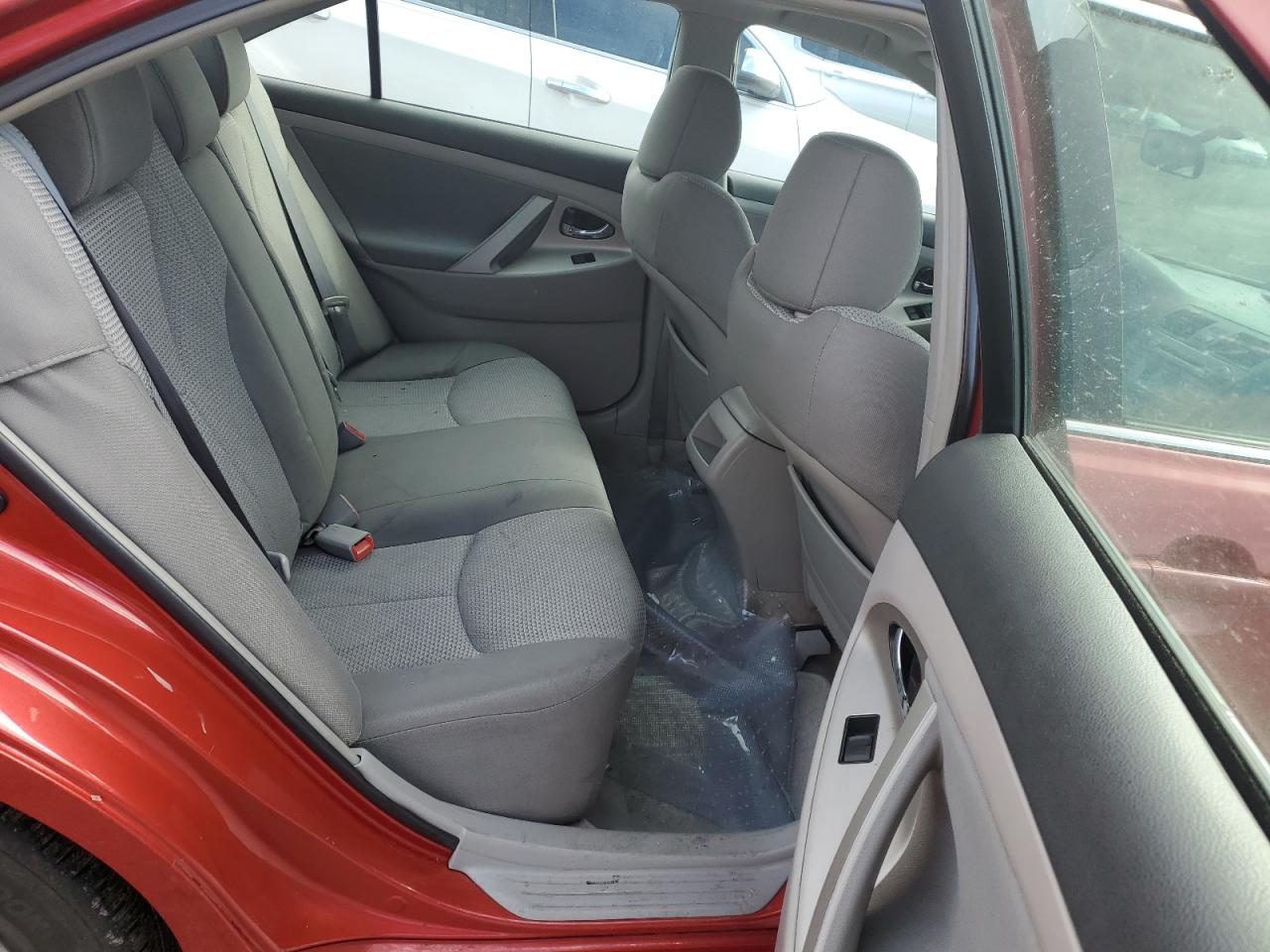 2009 Toyota Camry - Image 10