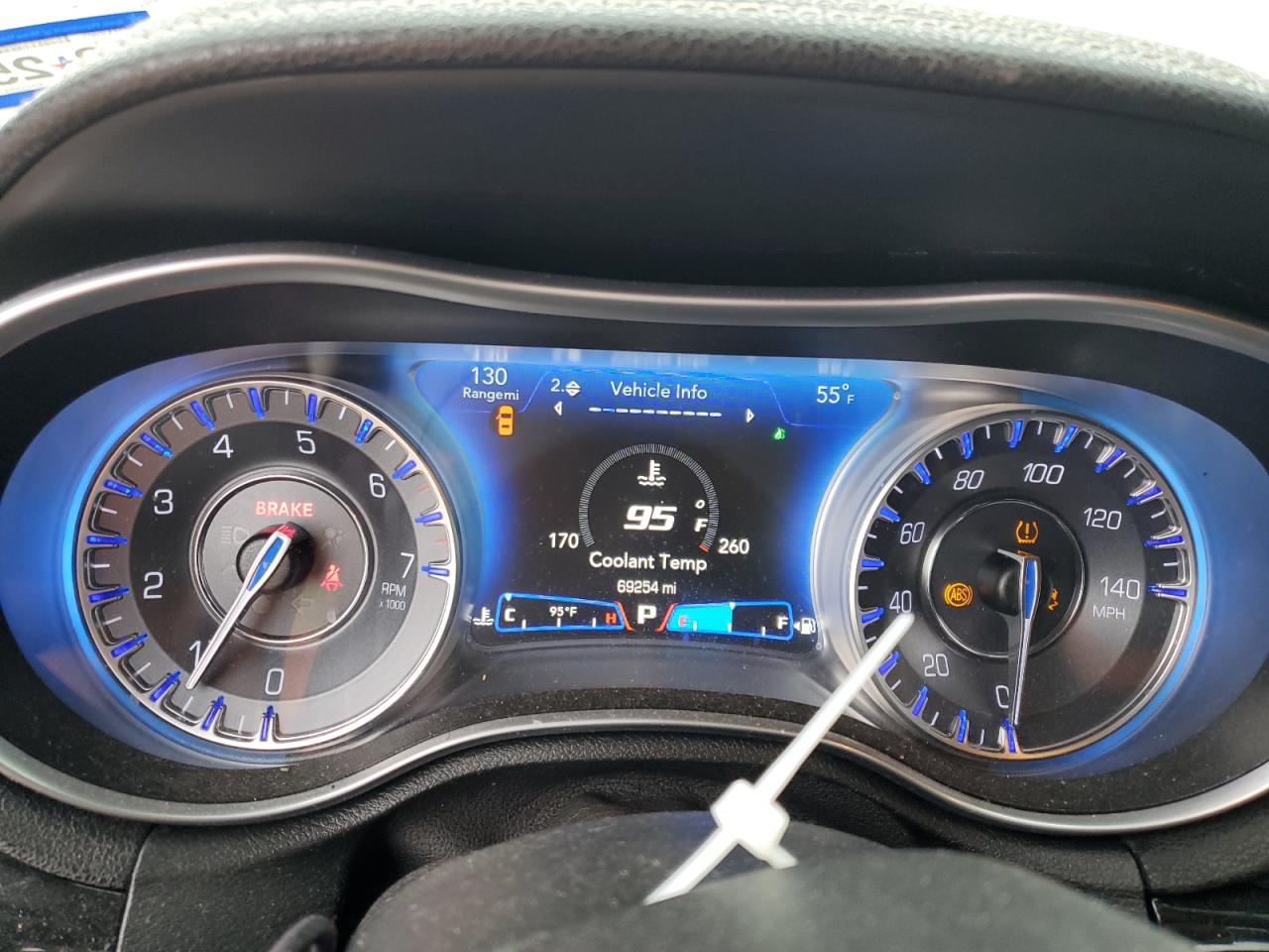 2021 Chrysler 300 - Image 9