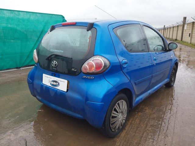 2010 TOYOTA AYGO BLUE