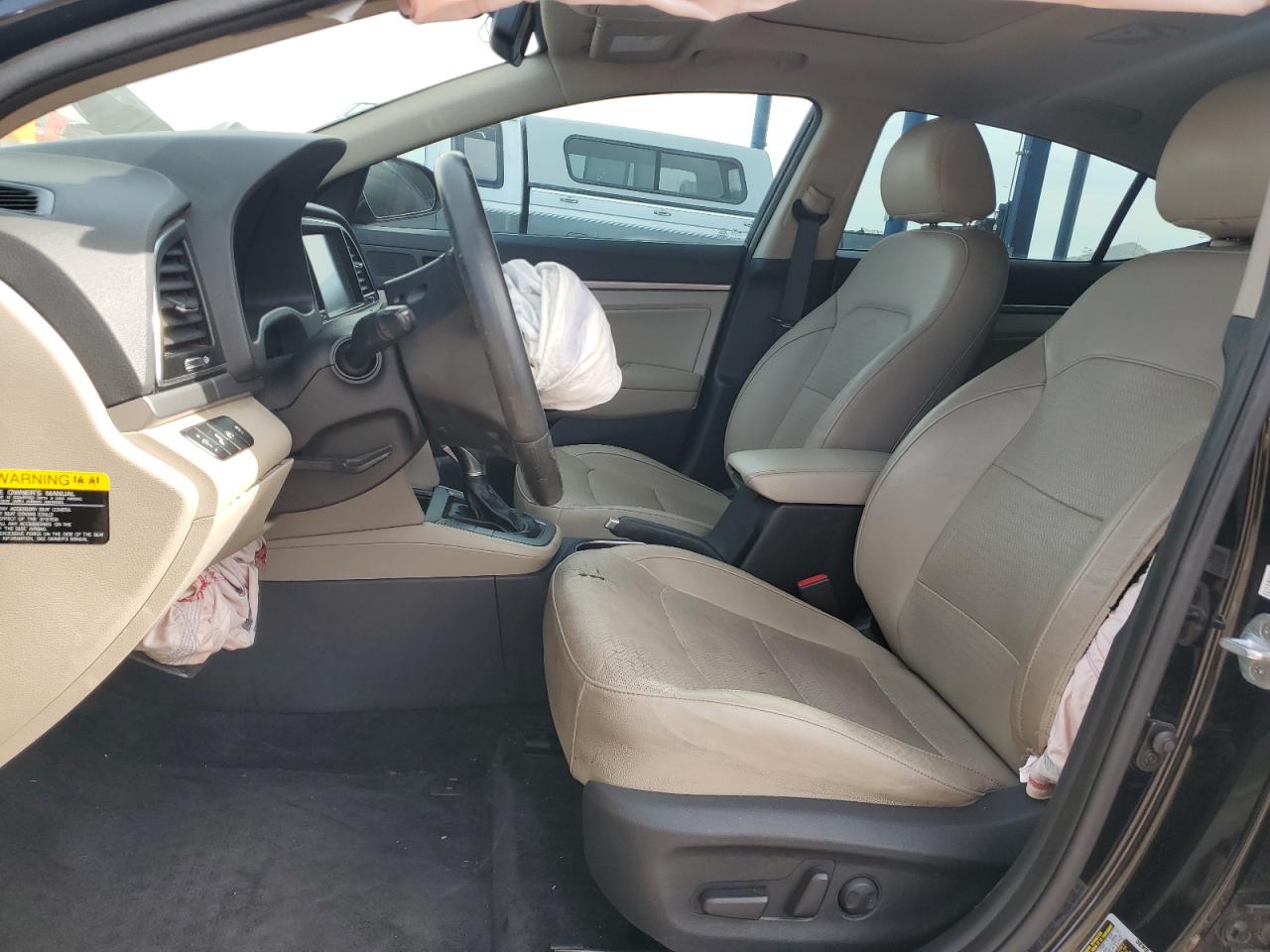 2017 Hyundai Elantra - Image 7