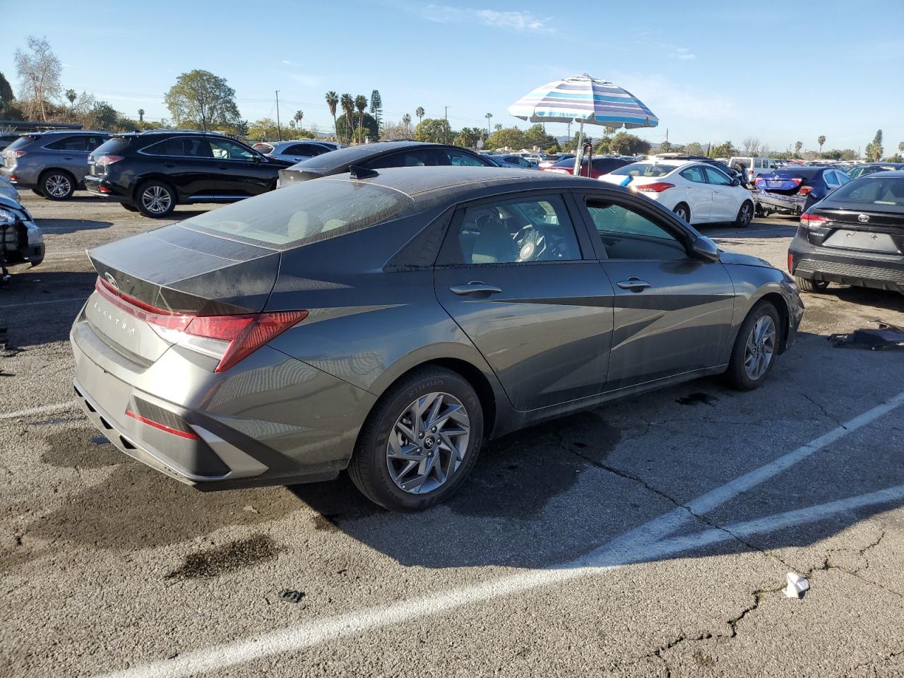 2024 Hyundai Elantra - Image 4